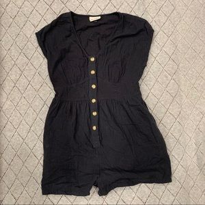 Jniversal Thread Romper - M